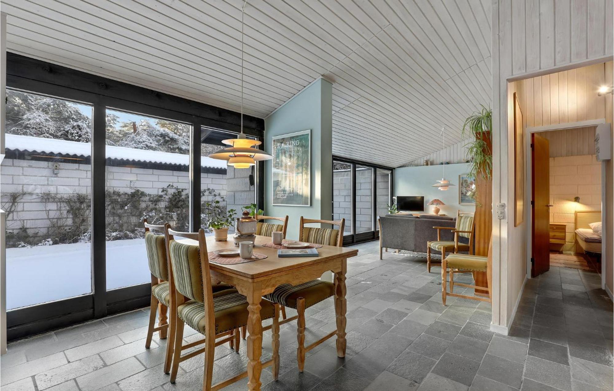 3 Bedroom Awesome Home In Neksø Kültér fotó